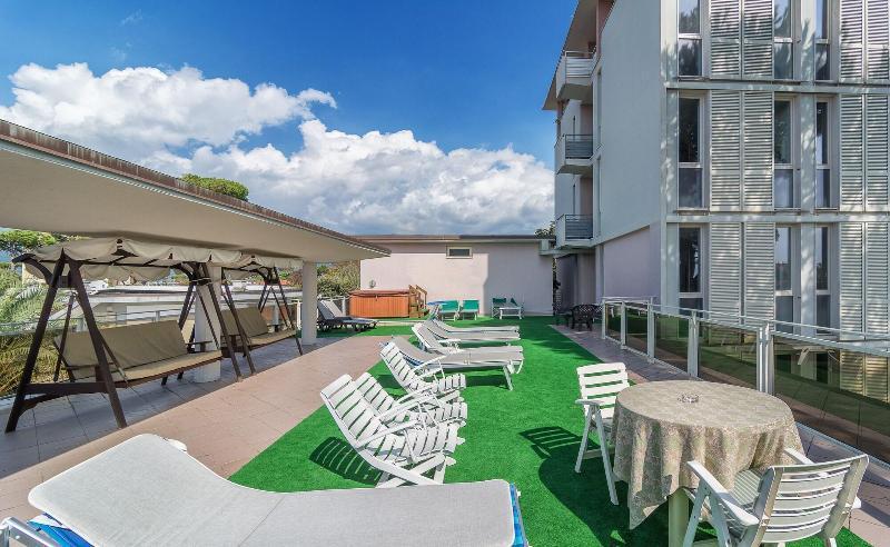 Hotel Il Caravaggio Marina di Pietrasanta Bagian luar foto